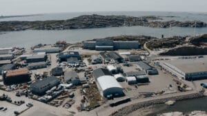 Industriområde på Tjörn där Henry allt i allt ligger. I bild syns fem hallar från Hallbyggarna Jonsereds